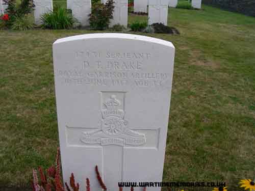 Sgt. Denis Timothy Drake's Grave in St Quentin Cabaret Cemetery, Belgium